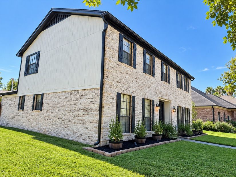 7115 Mission Bay Drive, Houston TX 77083