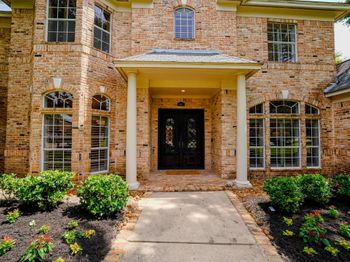 60 Champion Villa Drive