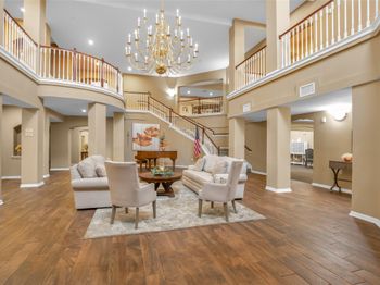 2815 Kings Crossing Drive