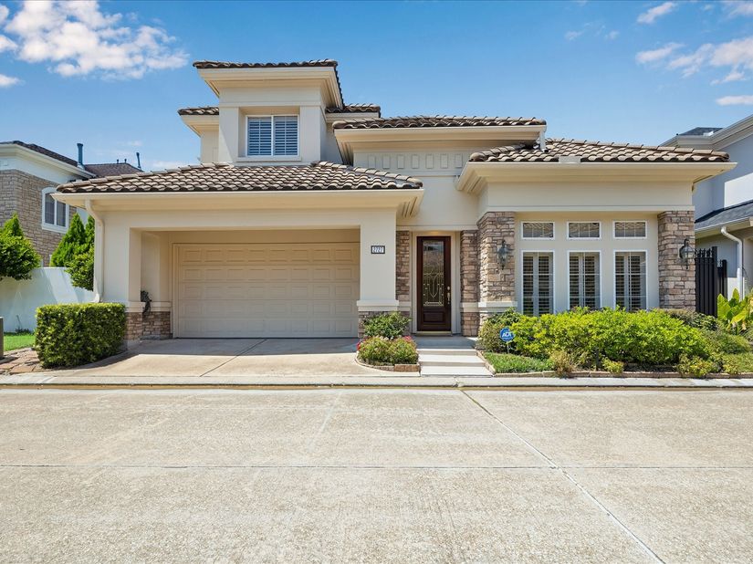 2727 Tudor Manor, Houston TX 77082