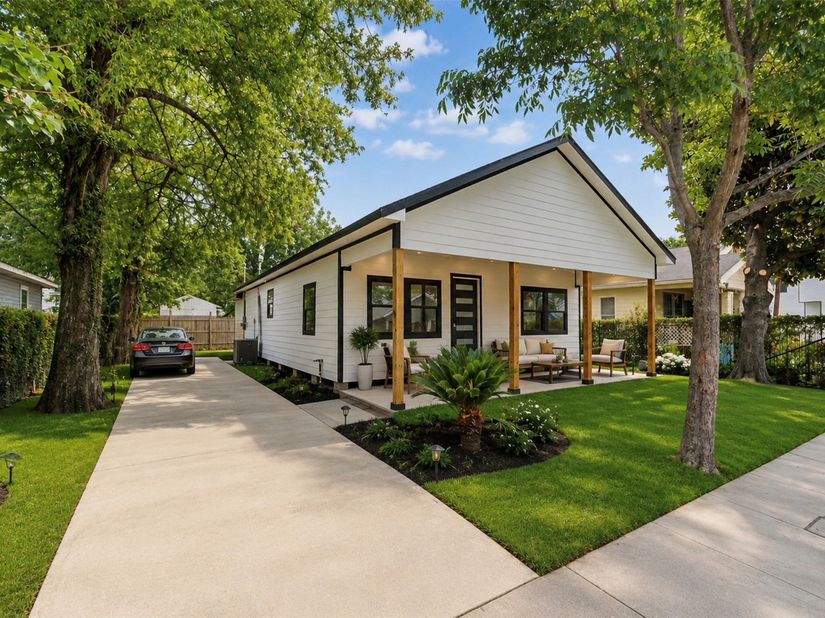 2338 Lidstone Street, Houston TX 77023