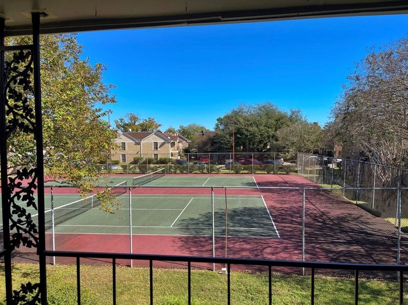2800 Jeanetta Street 1110, Houston TX 77063