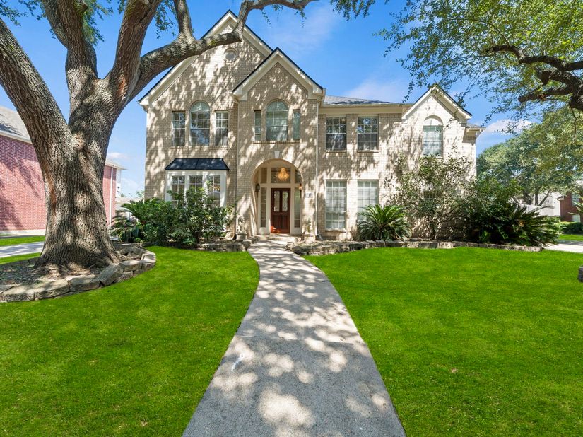 3415 Shadymist Drive, Houston TX 77082