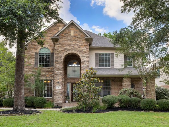 14 N Bardsbrook Circle, The Woodlands TX 77382