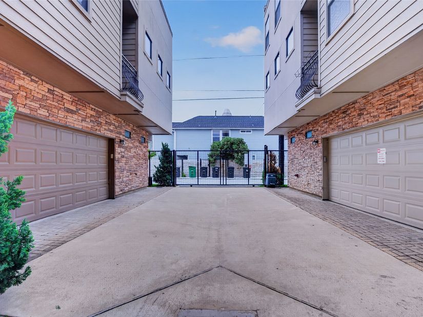 1420 Wilson Street, Houston TX 77019