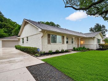 5006 Creekbend Drive