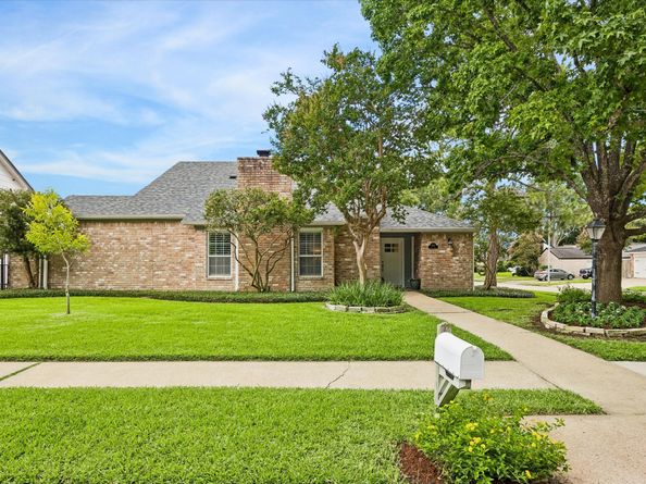 1902 Eagle Falls Street, Houston TX 77077