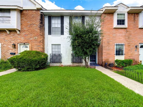 6723 Tarnef Drive 723, Houston TX 77074