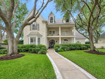 3707 Acorn Wood Way