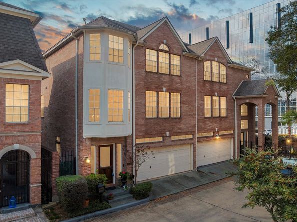 26 Stalynn Lane, Houston TX 77027