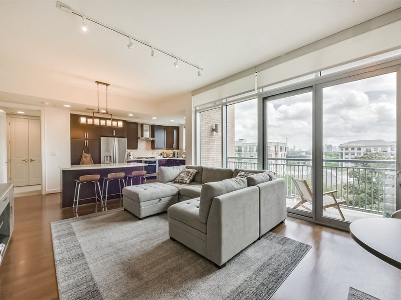 2207 Bancroft Street 706, Houston TX 77027