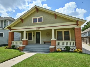 1037 Oxford Street