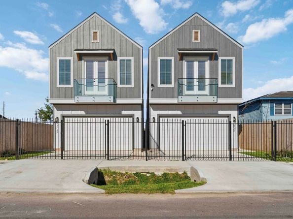 7809 Dyer St, Houston TX 77088