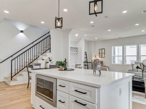 407 Grove Street B, Houston TX 77020