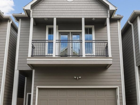 902 W 20th Street B, Houston TX 77008