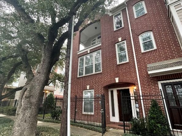 1040 La Rue Street, Houston TX 77019