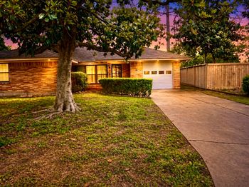 2211 Hialeah Drive