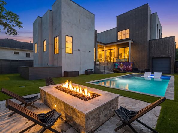 6143 Hurst Street, Houston TX 77008