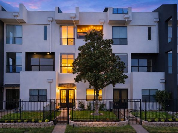 1310 W Dallas Street, Houston TX 77019