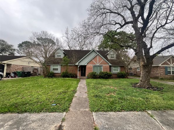 6015 Mcknight Street, Houston TX 77035