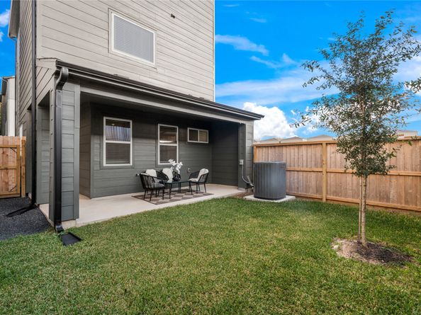 529 Moving meadows drive, Houston TX 77018