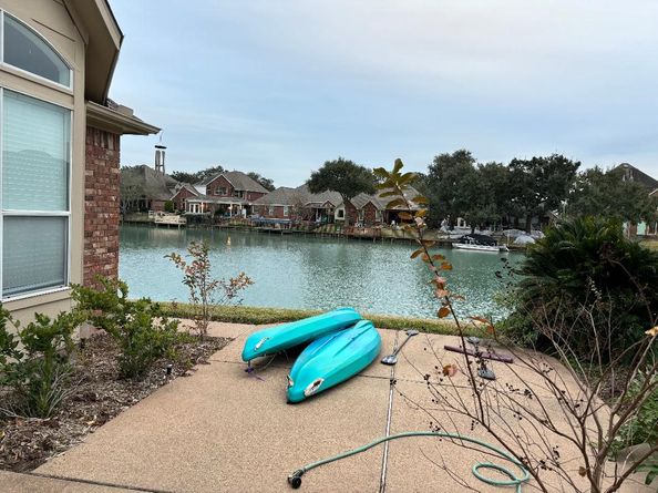 402 Bay Bridge Drive, Sugar Land TX 77478