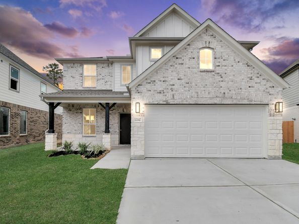 12047 Maple Oak Drive, Houston TX 77066