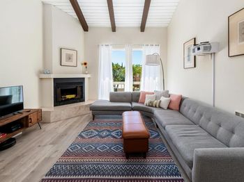 3004 La Costa Avenue