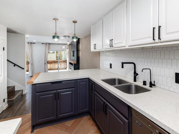 2349 Altisma Way B, Carlsbad CA 92009