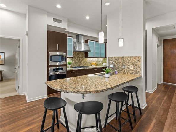 21 Gramercy 208, Irvine CA 92612