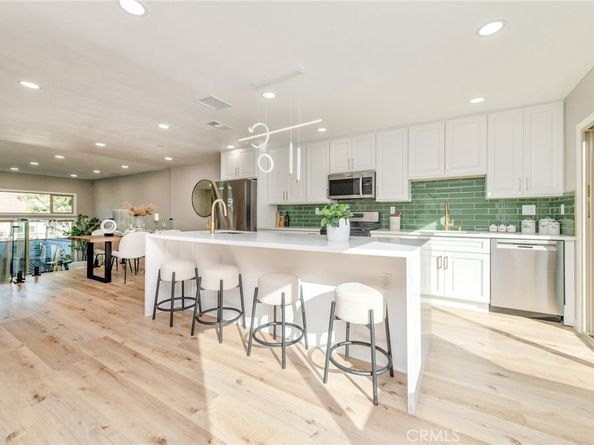 7 sunup, Irvine CA 92603