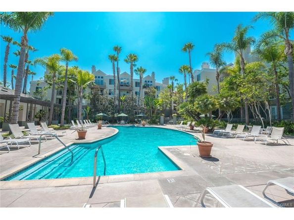 2233 Martin 311, Irvine CA 92612