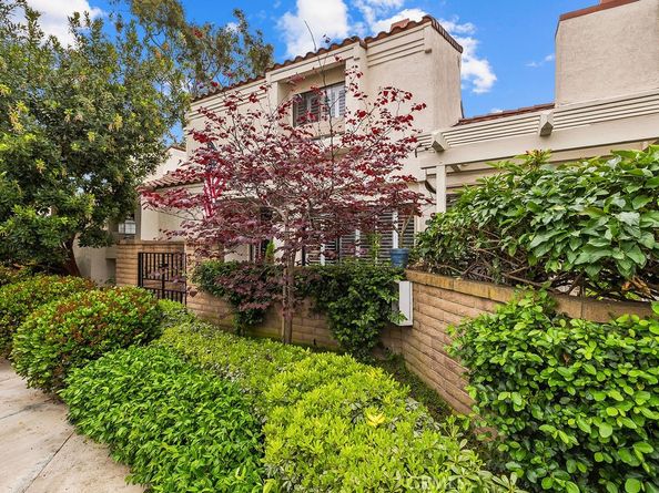 38 Navarre 138, Irvine CA 92612