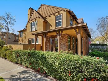 12 Globe Lane
