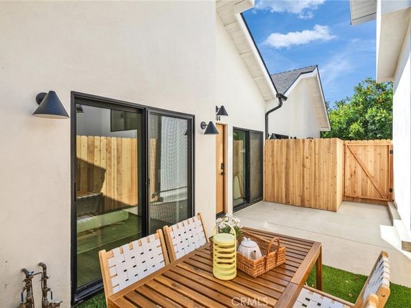 1604 N Kingsley, Los Angeles CA 90027