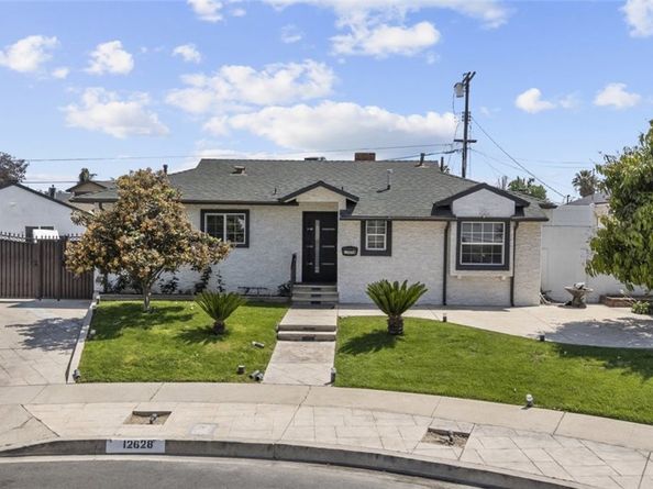 12628 Stagg Street, North Hollywood CA 91605