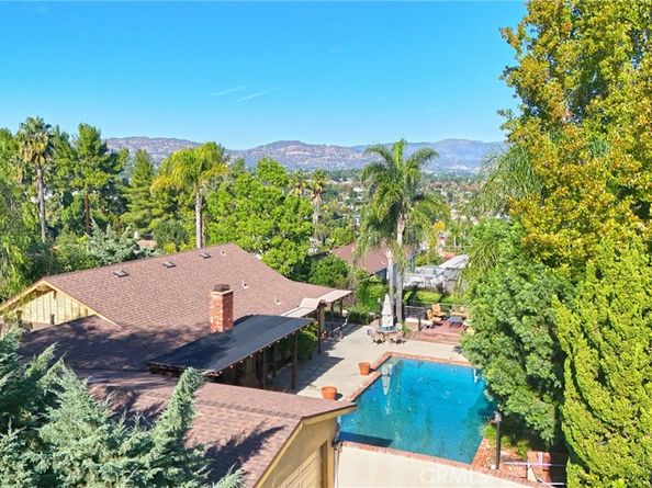 23421 AETNA Street, Woodland Hills CA 91367