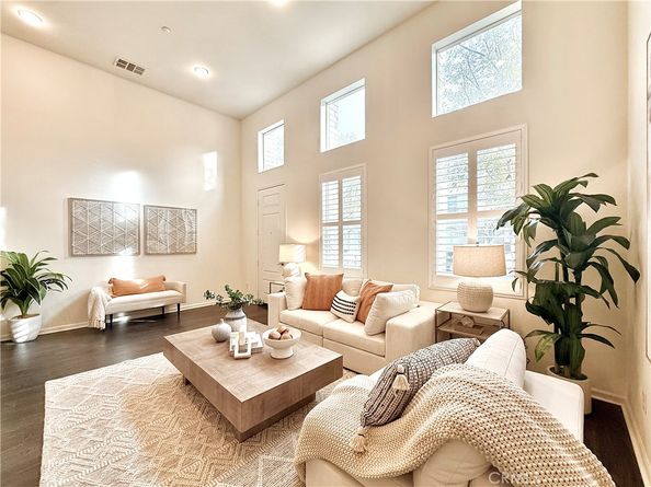 5547 Strand 103, Hawthorne CA 90250