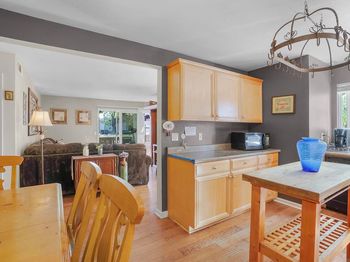 2536 White Oak Place