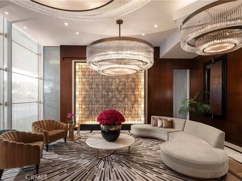 900 W Olympic Boulevard