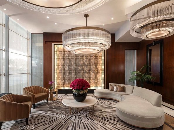 900 W Olympic Boulevard 46B, Los Angeles CA 90015