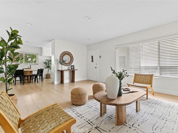 587 South St 18, Glendale CA 91202