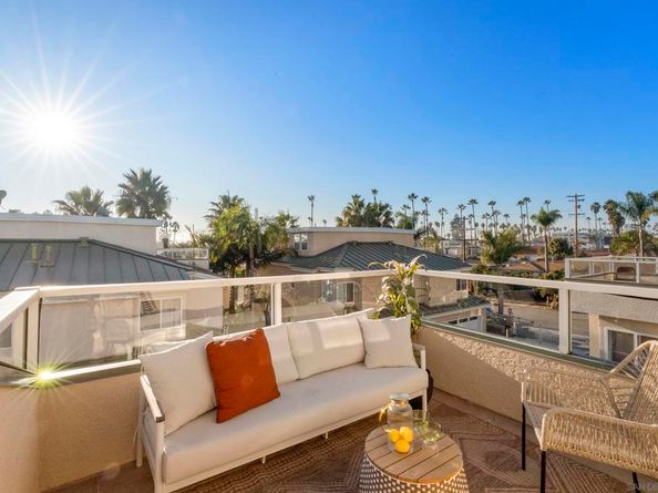 555 Eaton St. N, Oceanside CA 92054