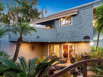 2122 Del Mar Heights Rd