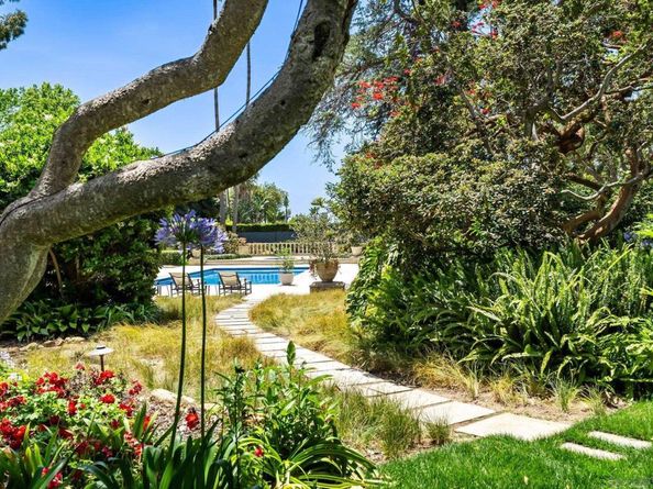 1205 Muirlands Dr, La Jolla CA 92037