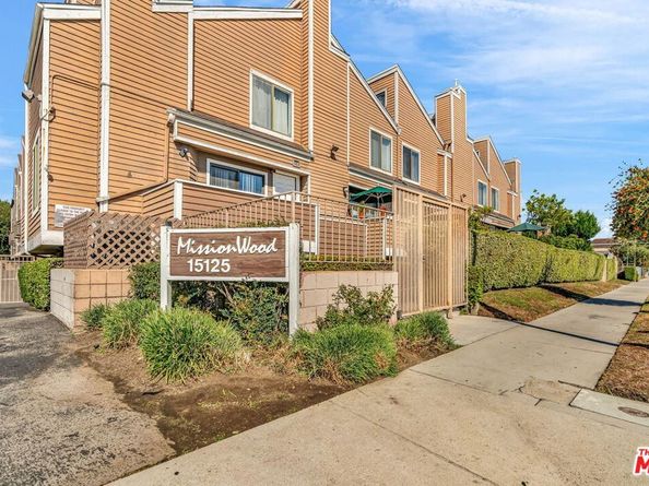 15125 Nordhoff Street 20, North Hills CA 91343