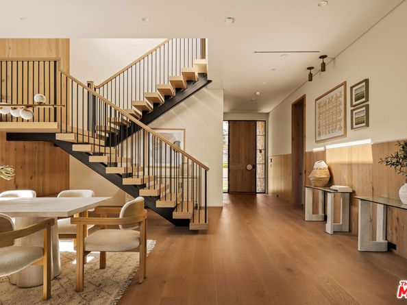 11556 Blix Street, Valley Village CA 91602