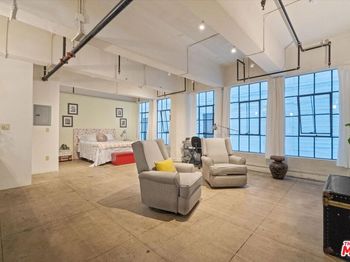 746 S Los Angeles Street