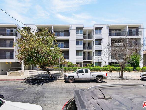 3061 W 12th Place 207, Los Angeles CA 90006