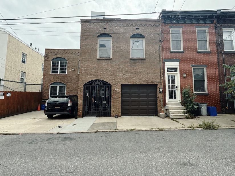 949 N Orianna Street, Philadelphia PA 19123